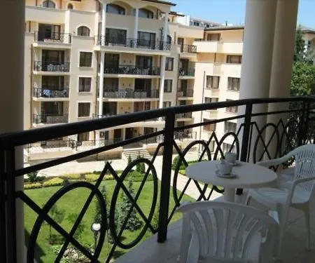 Апартамент Krassy Summer