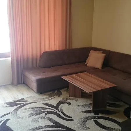 Апартамент Krassy Summer