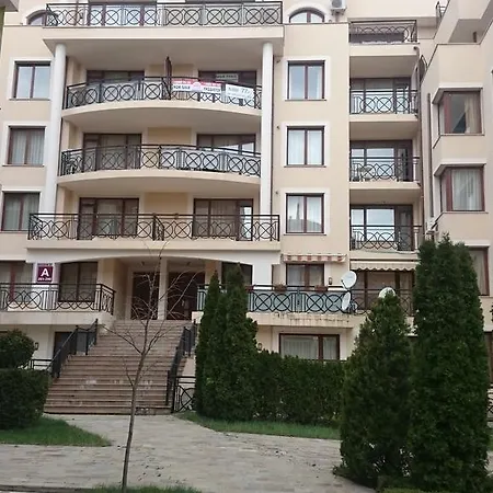 Апартамент Krassy Summer *